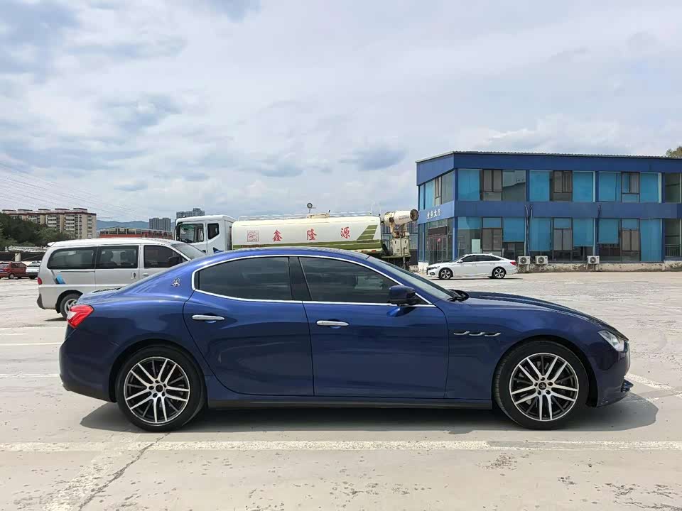 Maserati Ghibli Maserati Ghibli