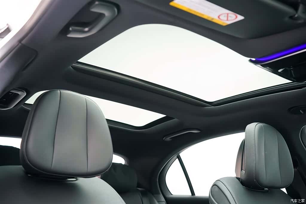Mercedes-Benz C-Class, 2023 6