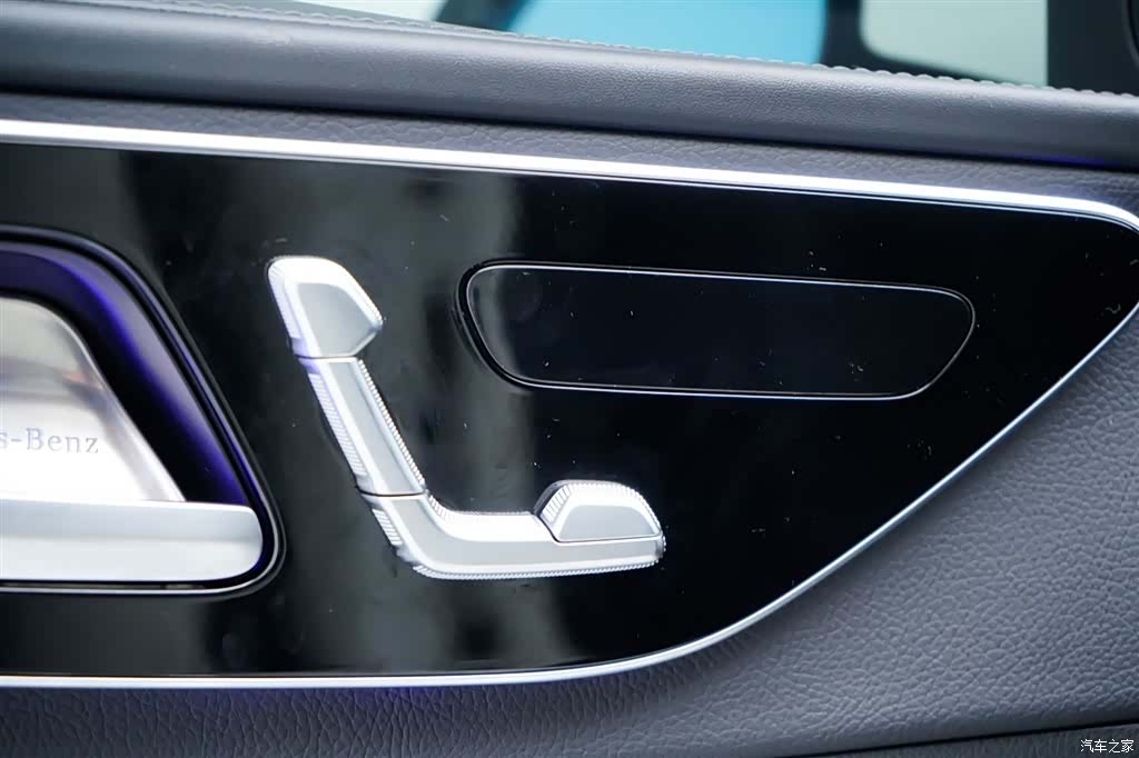 Mercedes-Benz C-Class, 2023 28