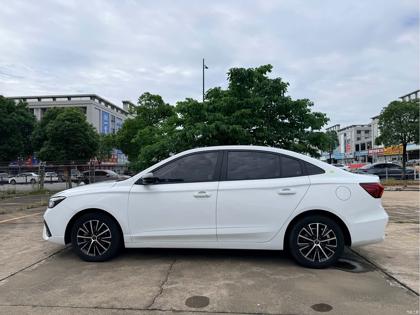 Roewe i5, 2023 10