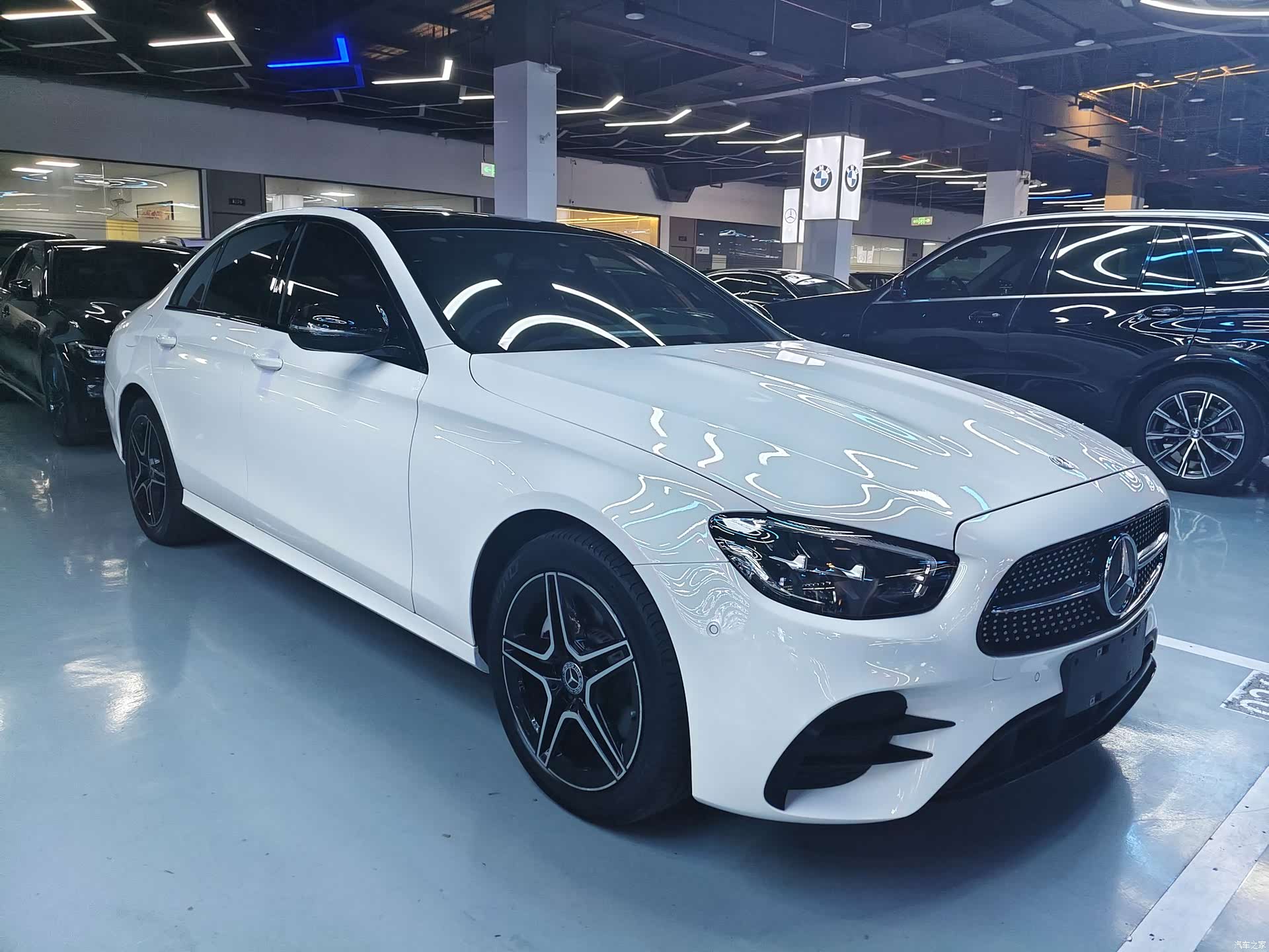 Mercedes-Benz E-Class, 2022 3
