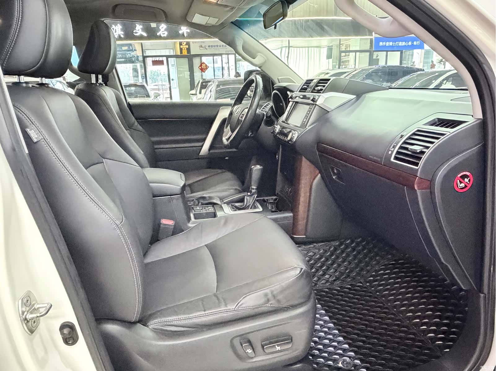 Toyota Prado, 2017 12
