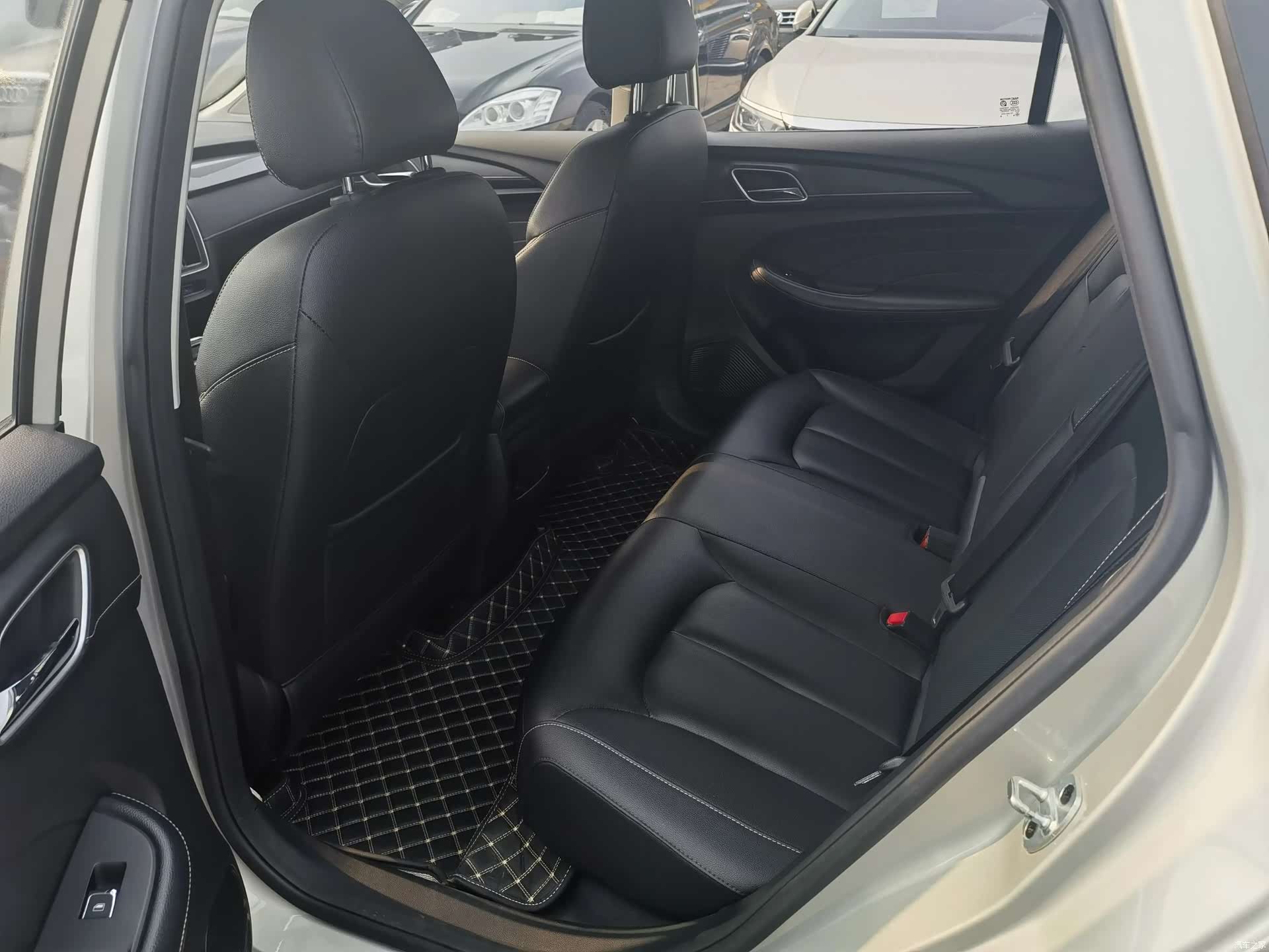 Roewe Ei5, 2018 16