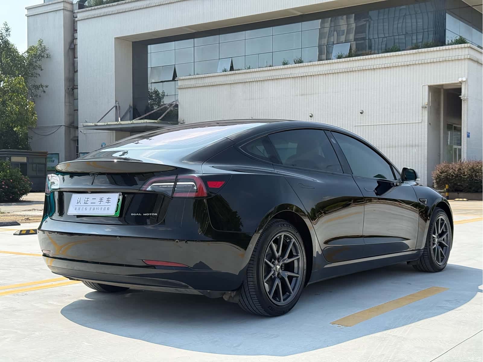 Tesla Model 3, 2019 15
