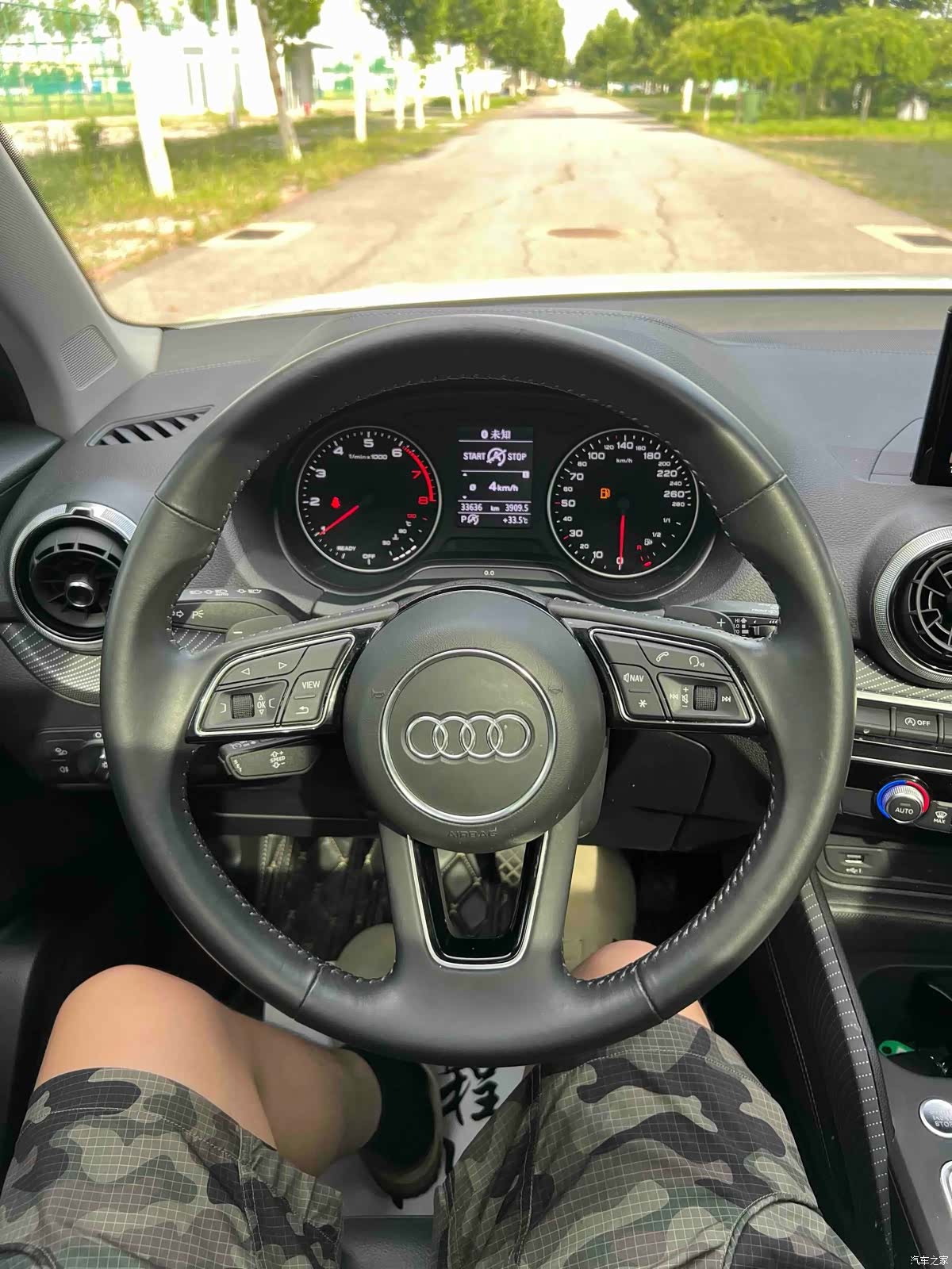 Audi Q2L, 2022 10