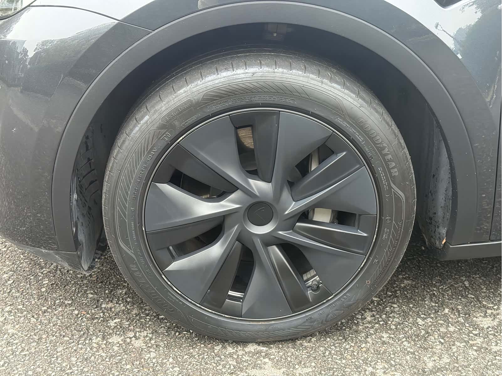 Tesla Model Y, 2024 29