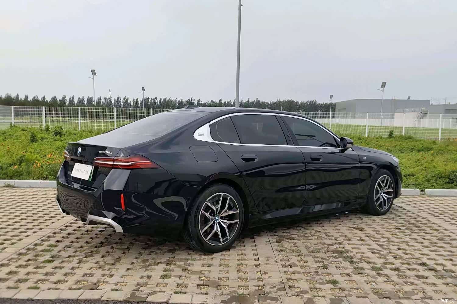 BMW i5, 2025 все фото