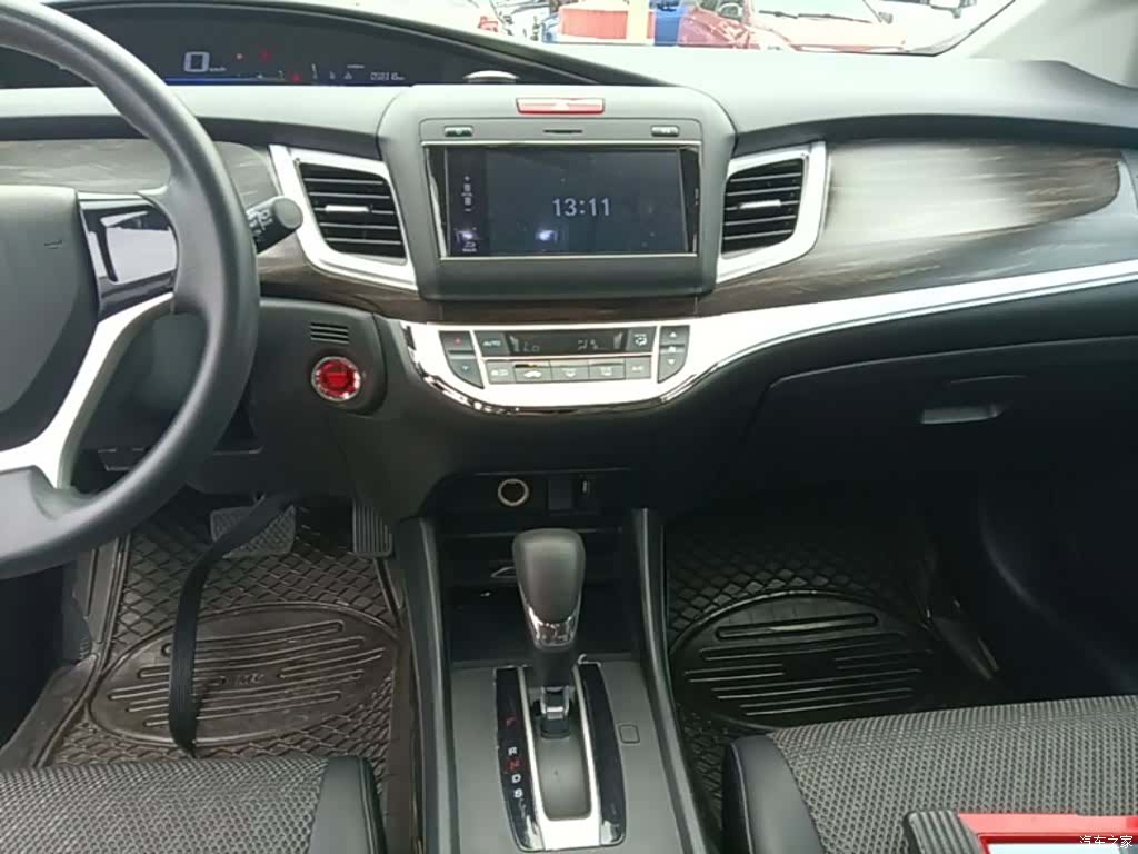 Honda Jade, 2017 13