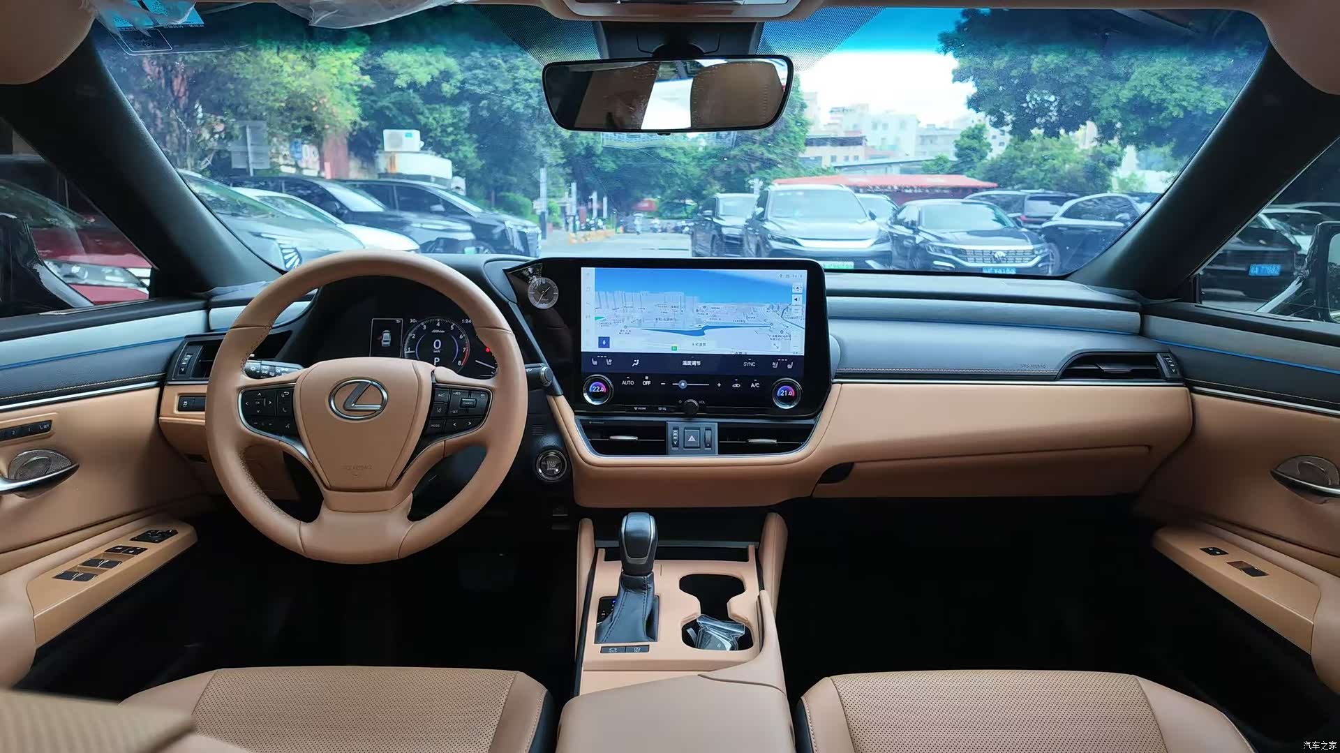 Lexus ES, 2025 10