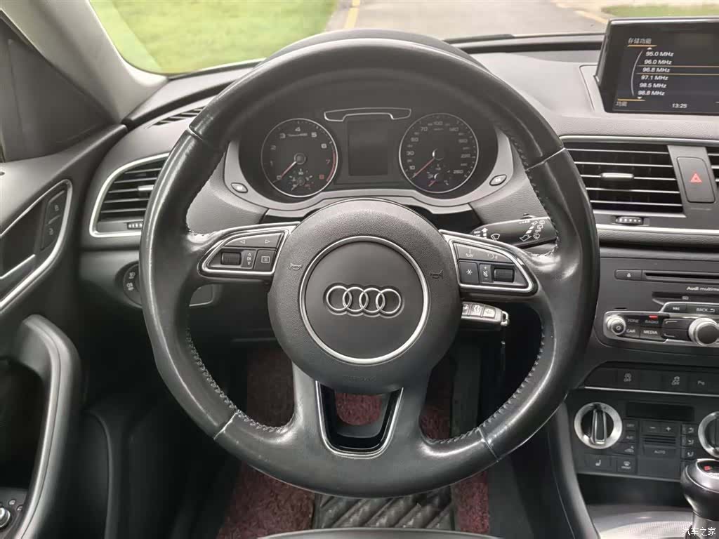 Audi Q3, 2015 11