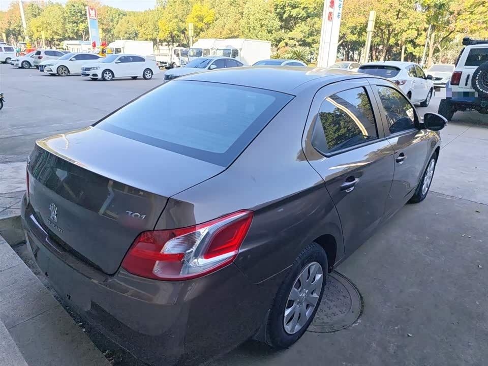 Peugeot 301