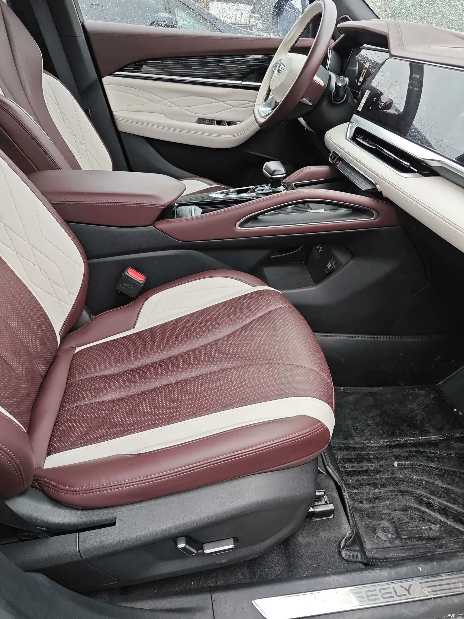 Geely Xingyue L, 2023 14