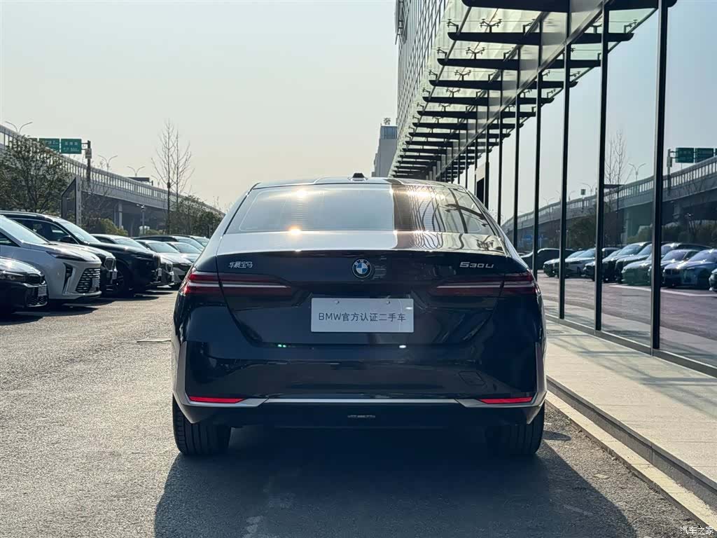 BMW 5 Series, 2024 4