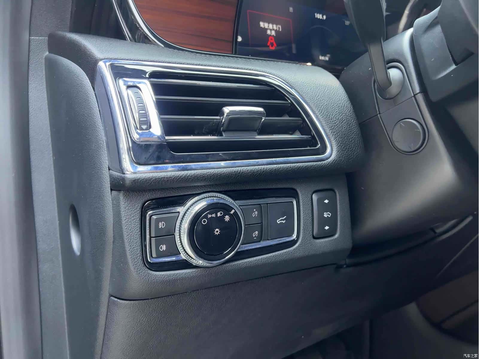 Lincoln Navigator, 2022 9