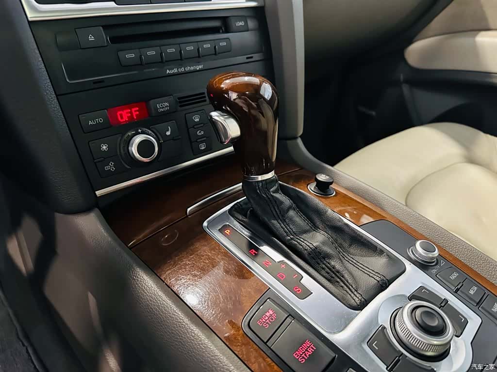 Audi Q7, 2008 10