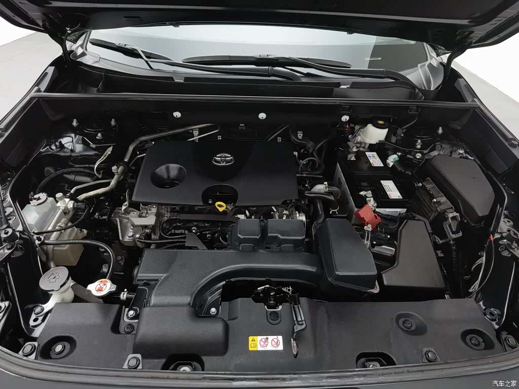 Toyota RAV4, 2023 6