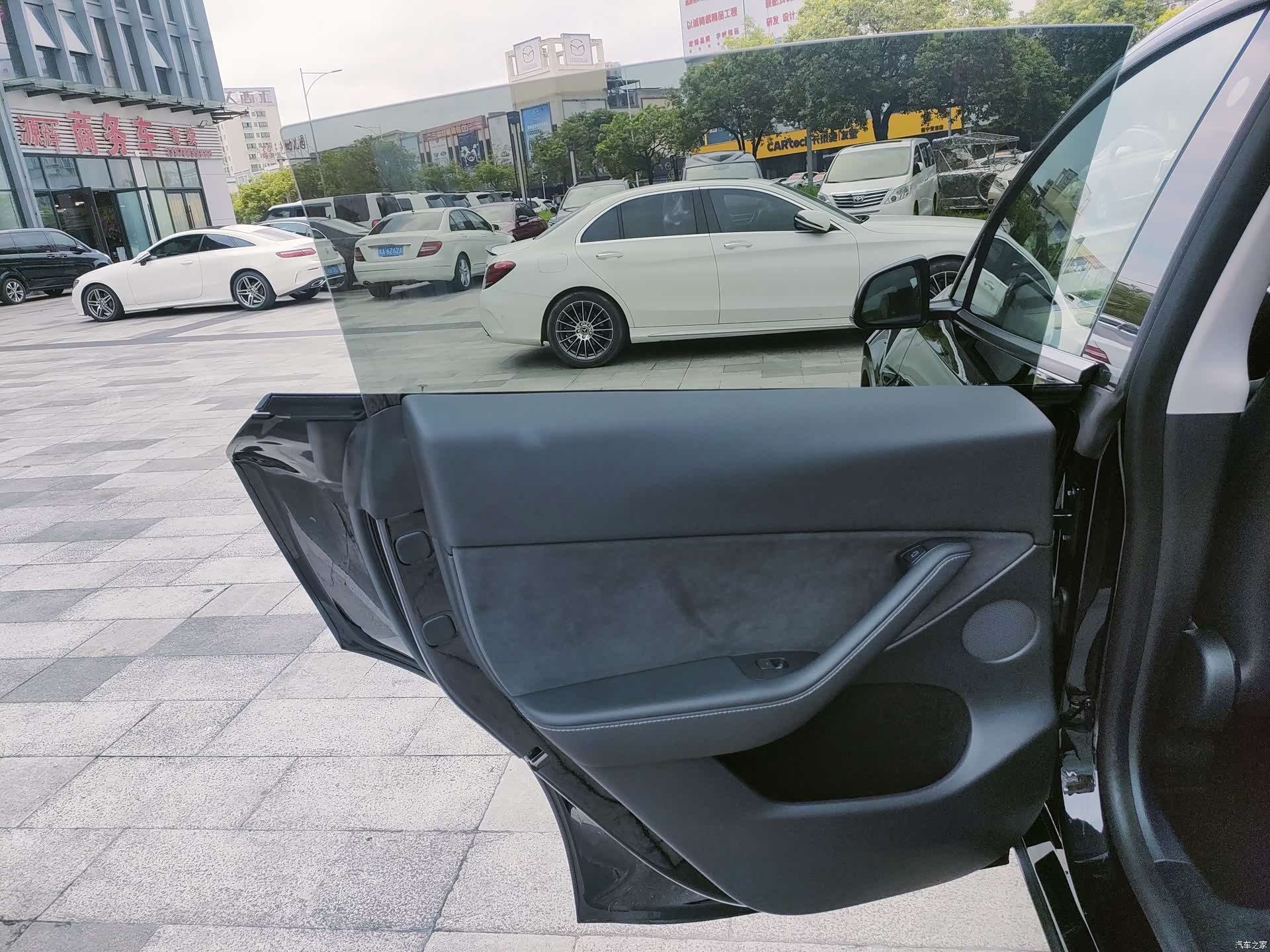 Tesla Model Y, 2022 13
