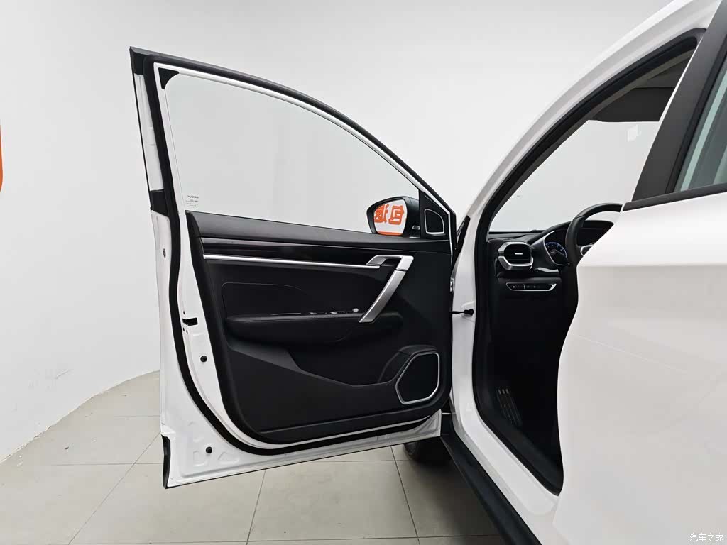 Geely Coolray, 2025 8