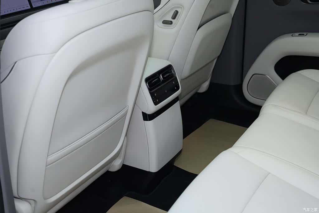 Li Auto i6, 2026 27