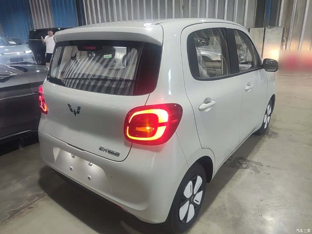 Wuling MINIEV, 2026 7