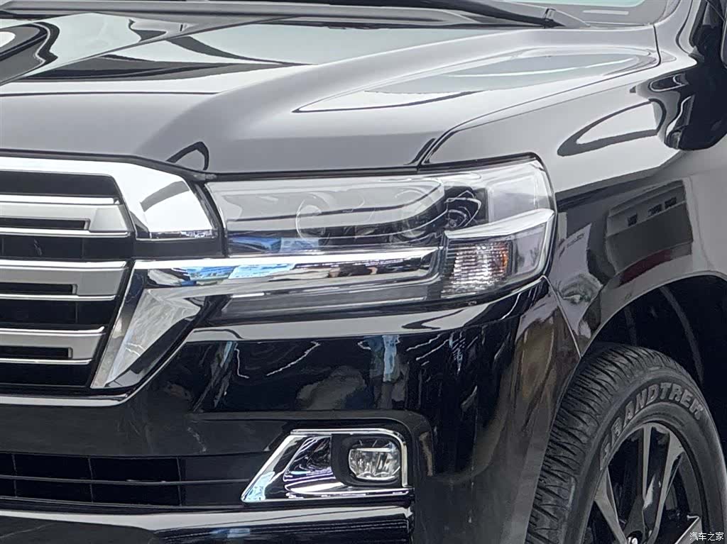 Toyota Land Cruiser, 2020 3