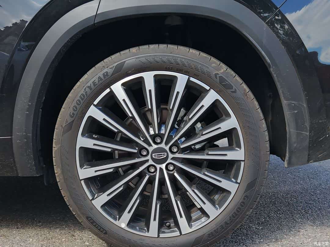 Geely Xingyue L, 2026 7