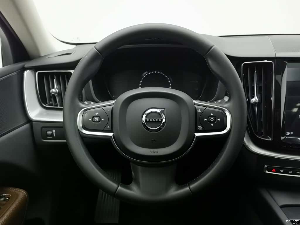 Volvo XC60, 2020 11