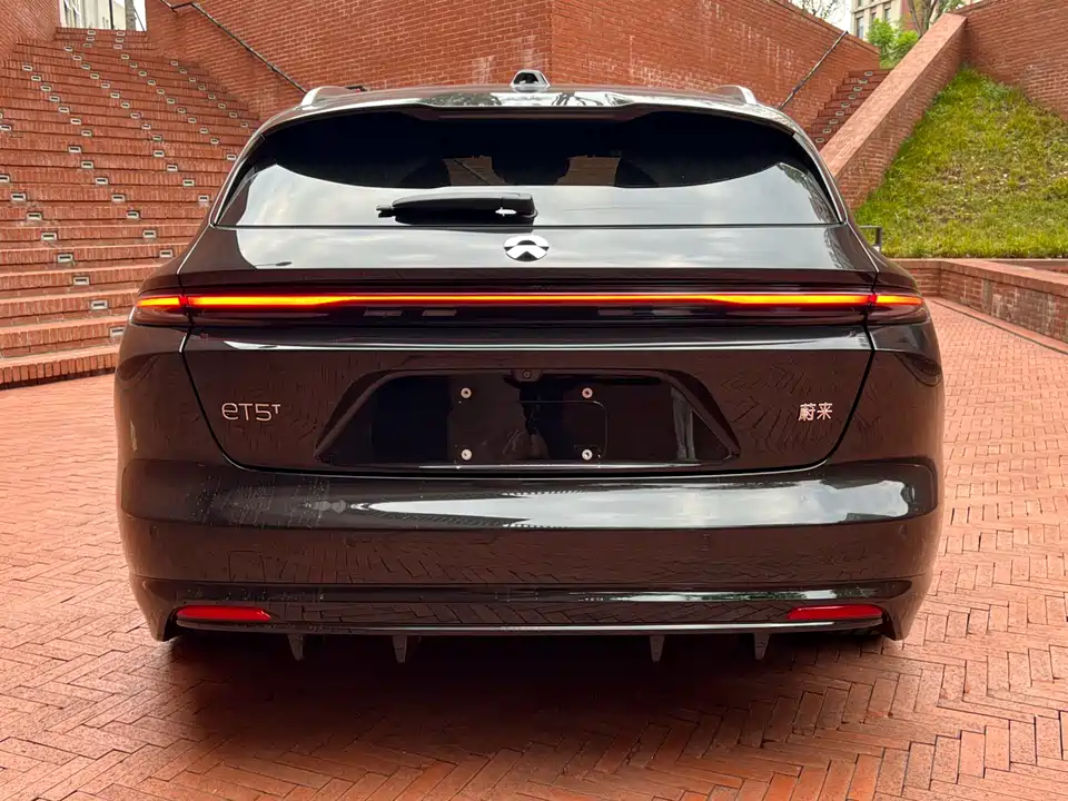 NIO ET5T