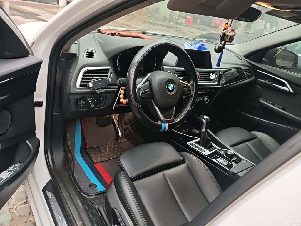 BMW 1 Series, 2018 13