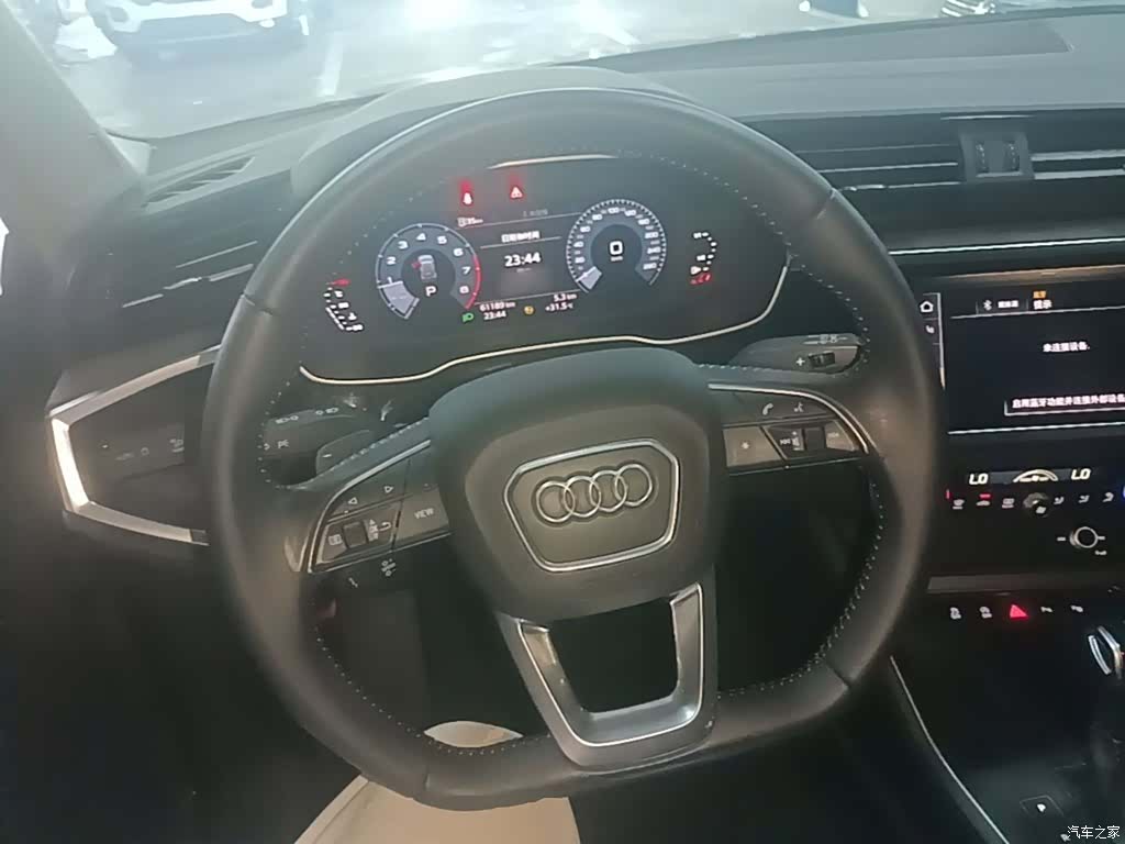 Audi Q3, 2021 11