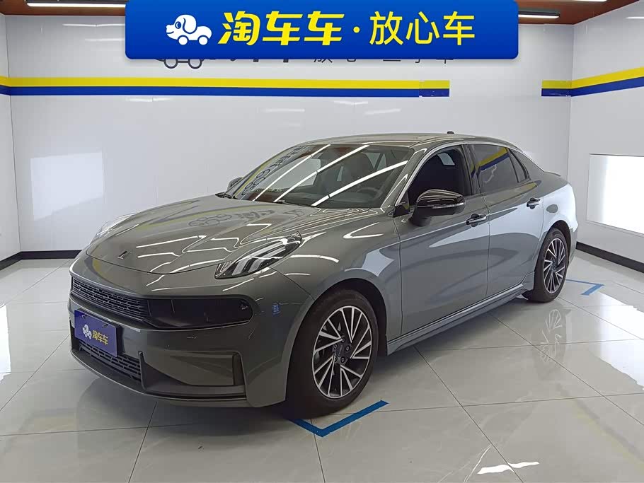 Lynk & Co 03