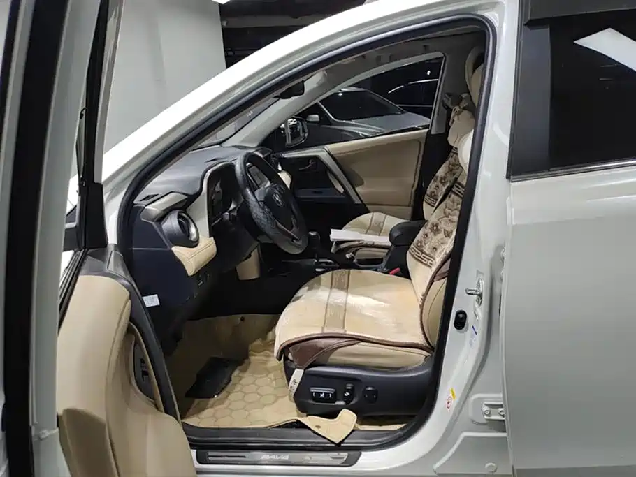 Toyota RAV4 Rongfang