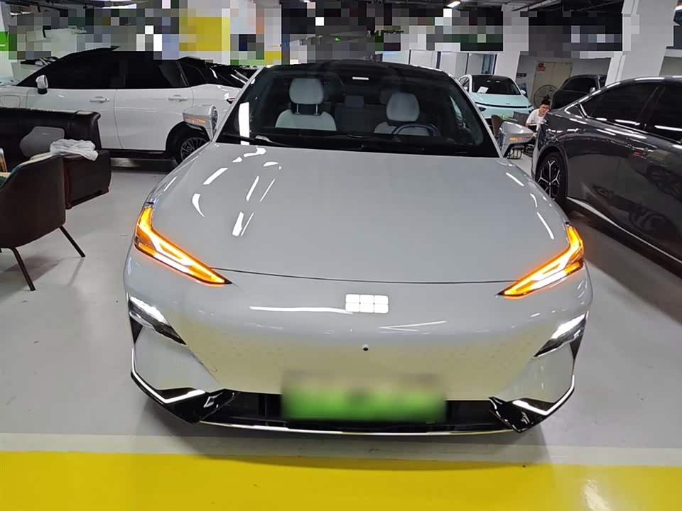 Geely Galaxy Galaxy E8
