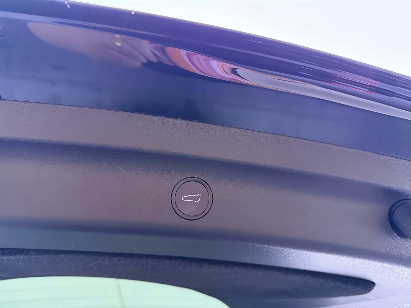 Tesla Model Y, 2024 12