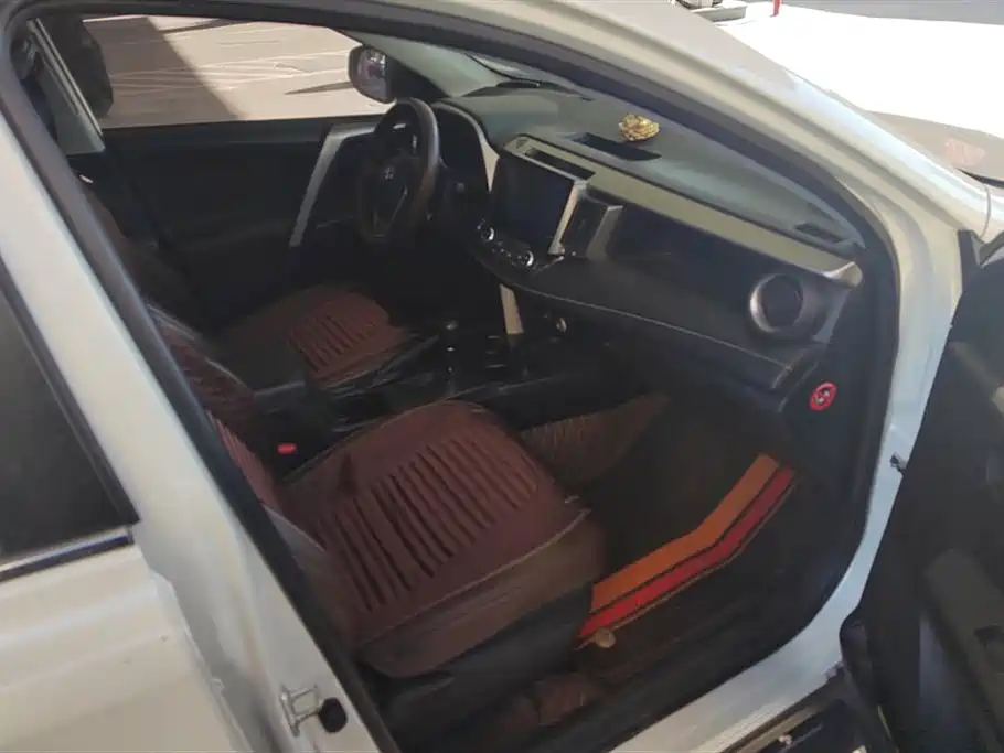 Toyota RAV4 Rongfang