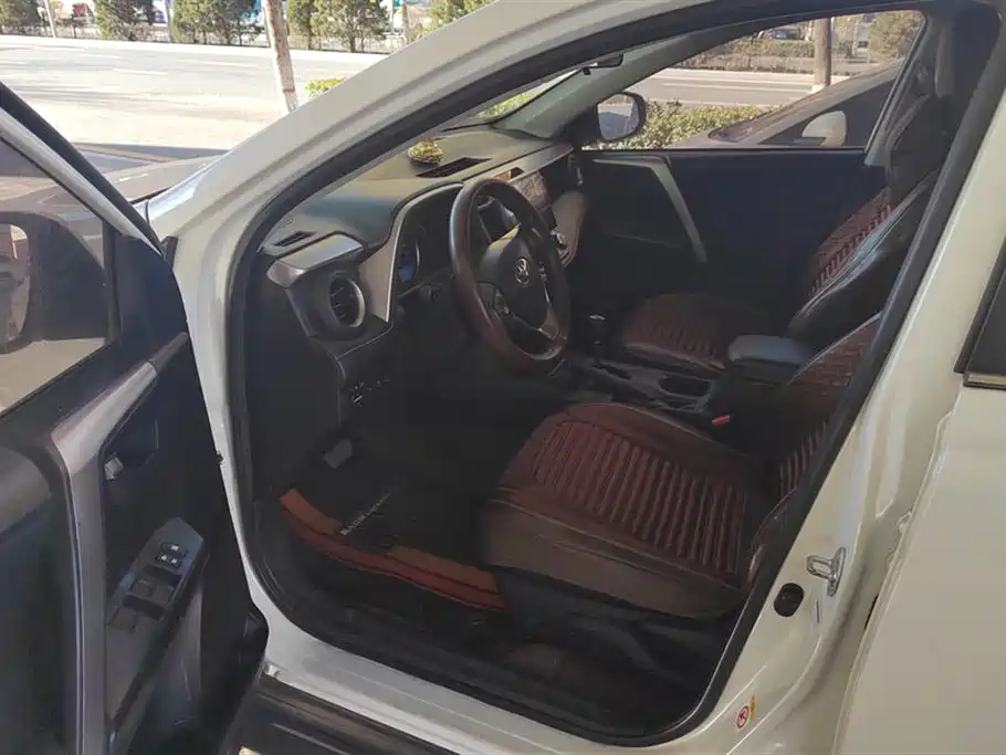 Toyota RAV4 Rongfang