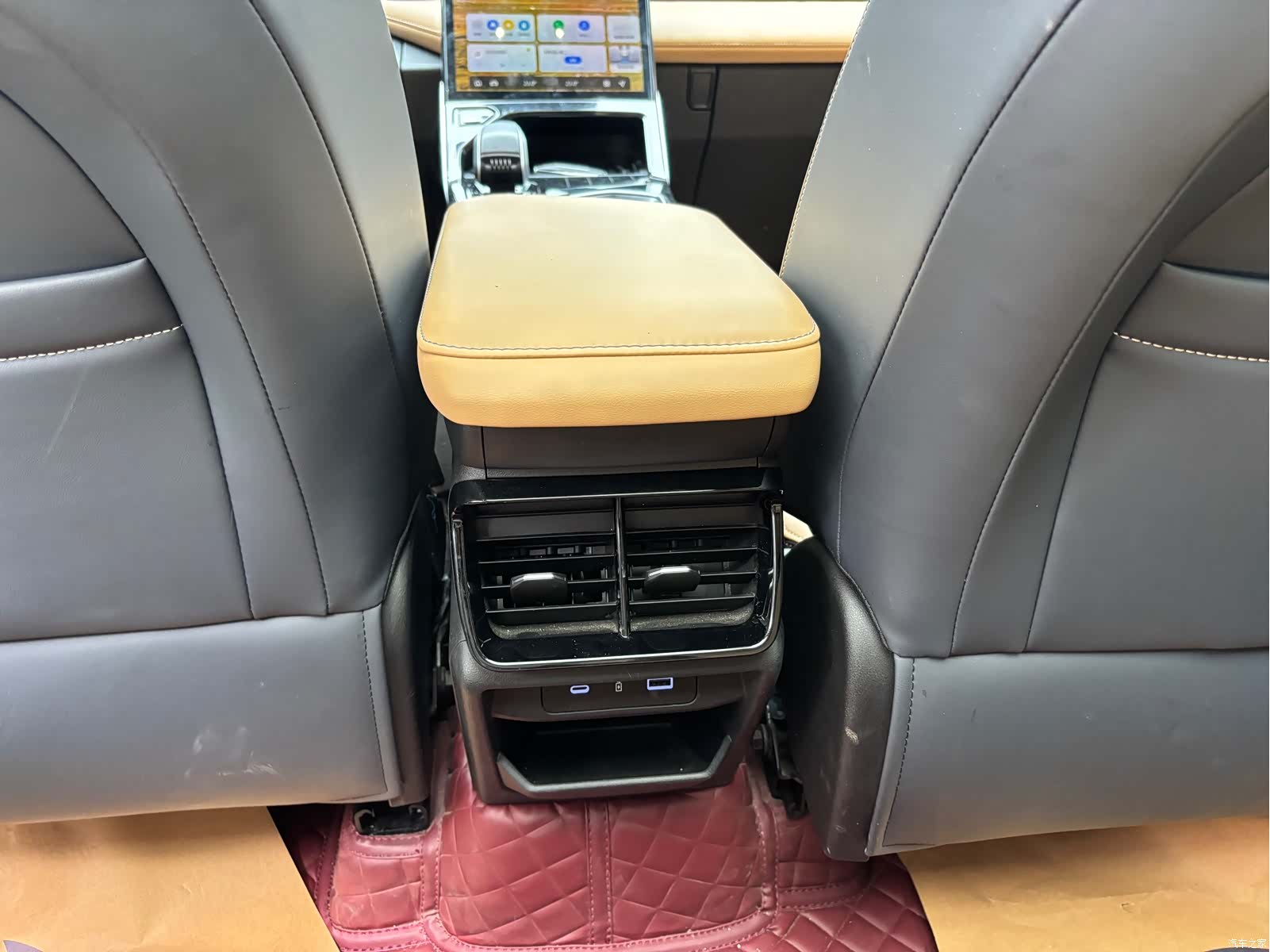 Geely Boyue, 2023 11