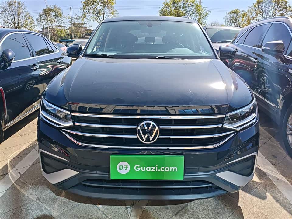 Volkswagen Tiguan L