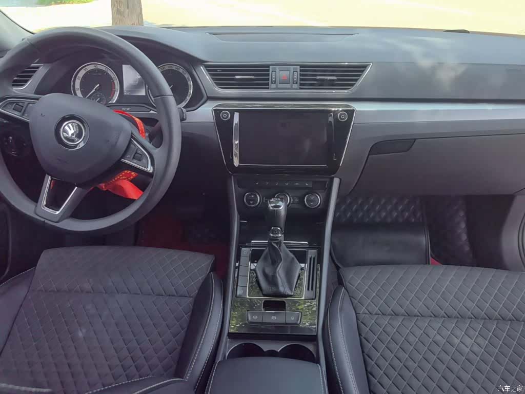Skoda Superb, 2018 10