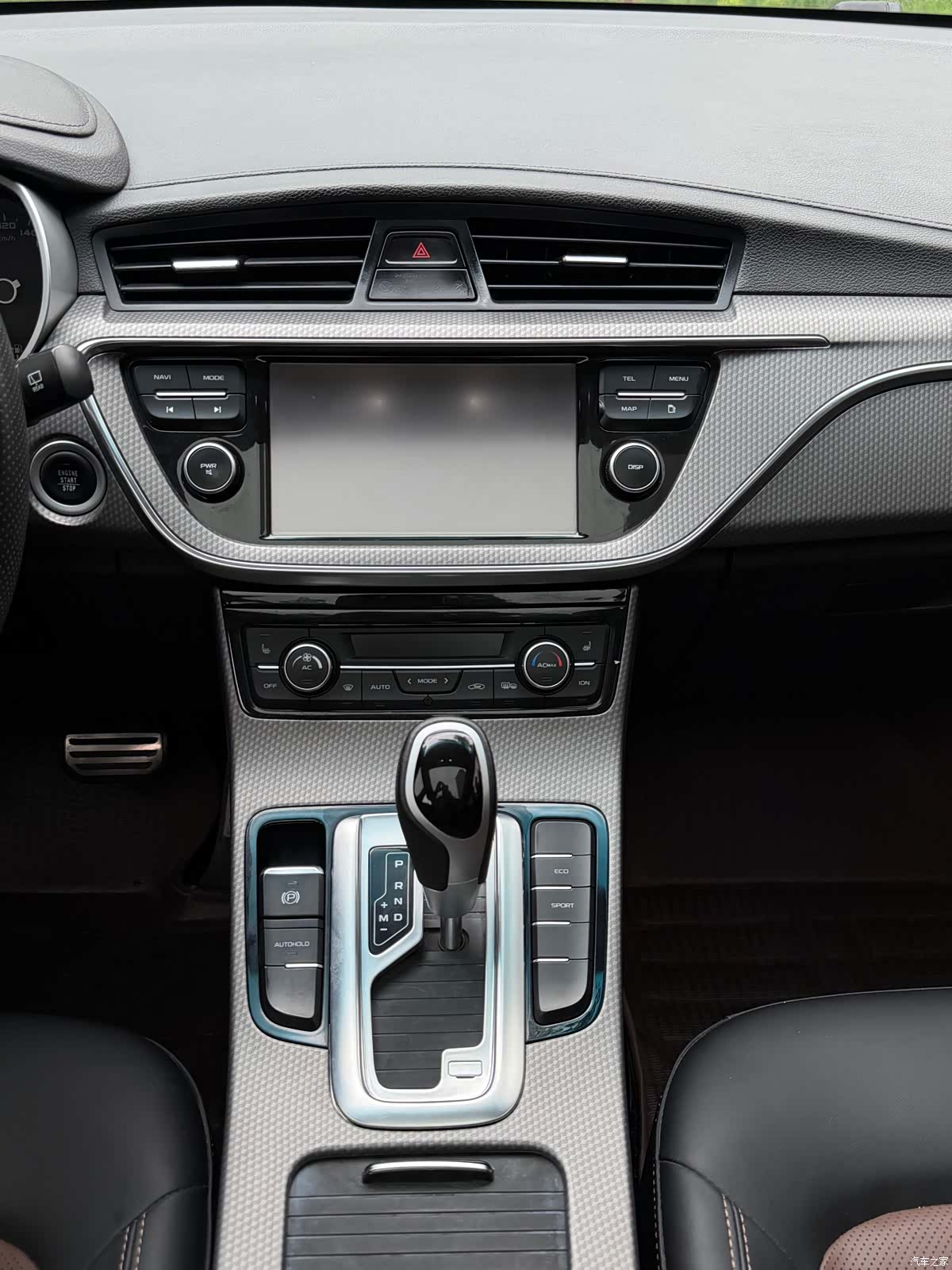 Geely Emgrand, 2017 9