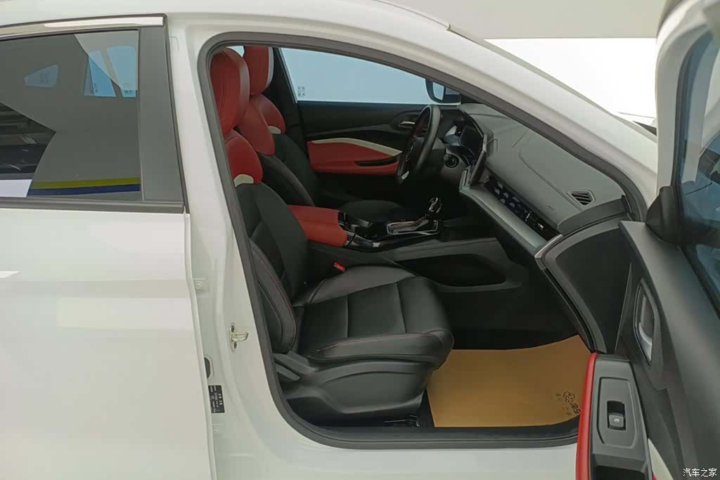 MG MG5, 2024 8