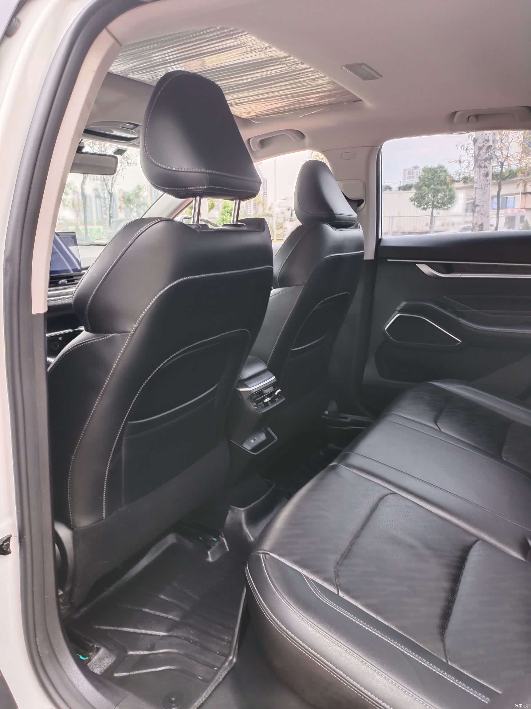 Geely Emgrand, 2022 7