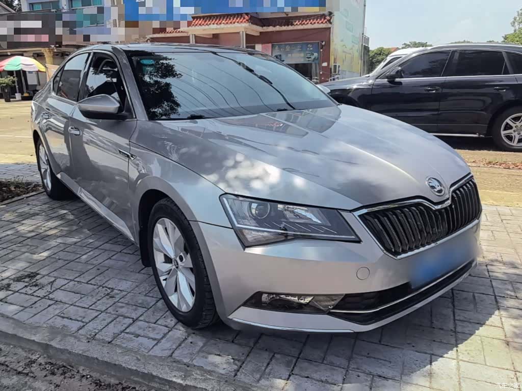 Skoda Superb, 2018 4