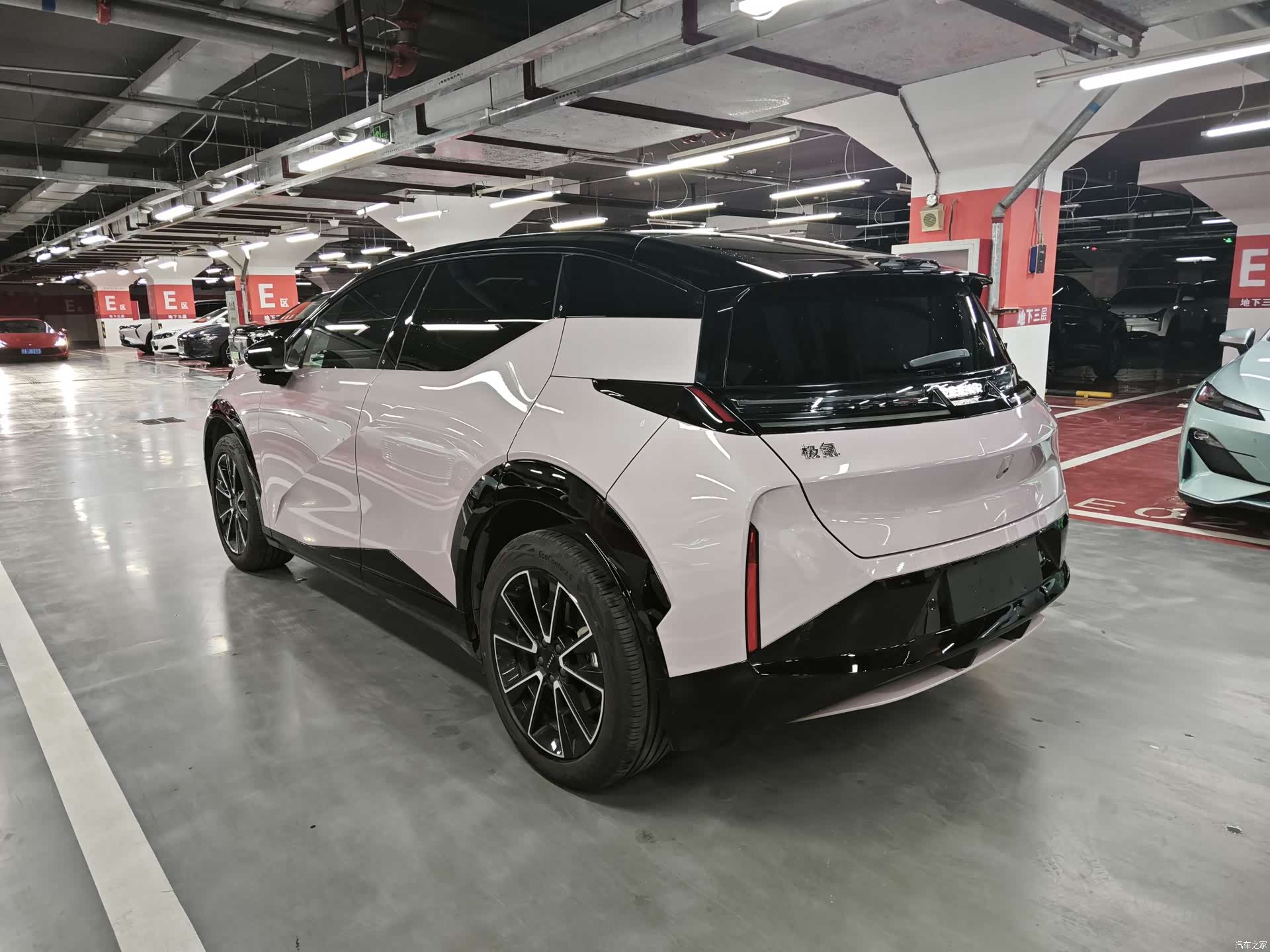 Zeekr X, 2024 8