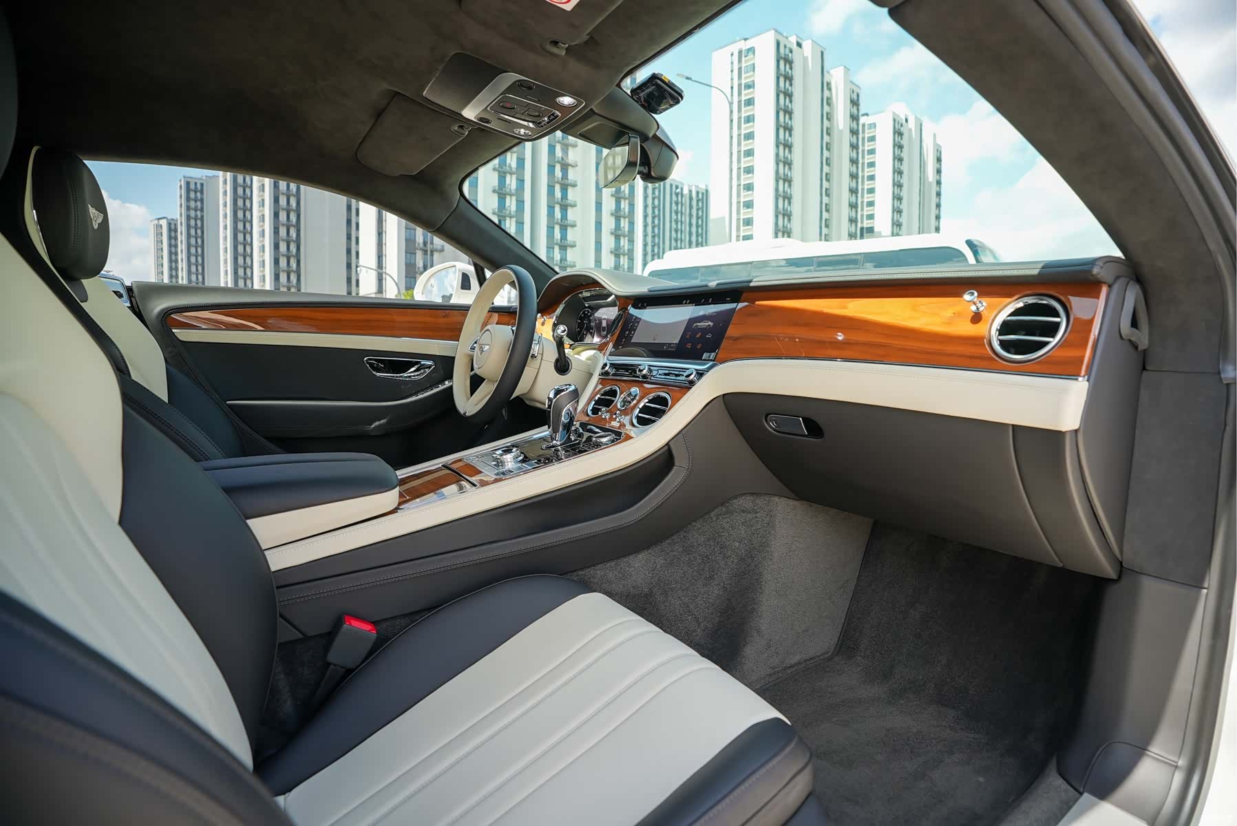 Bentley Continental GT, 2021 все фото