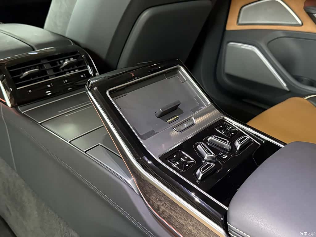 Audi A8L, 2022 27