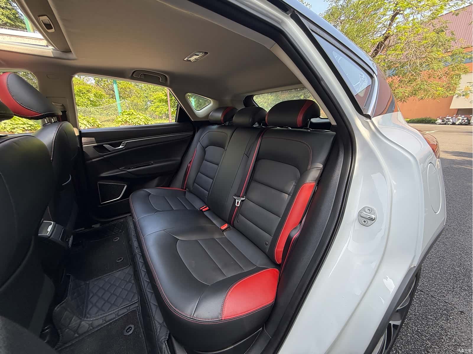 Geely Emgrand, 2021 8