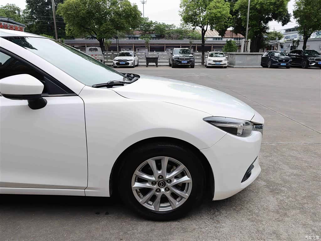 Mazda Mazda3, 2019 28