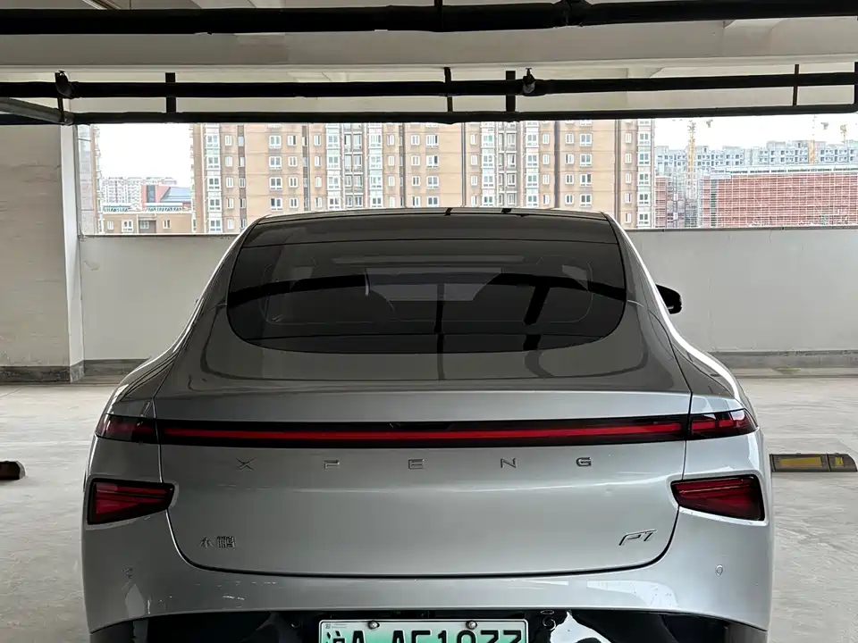 XPENG P7