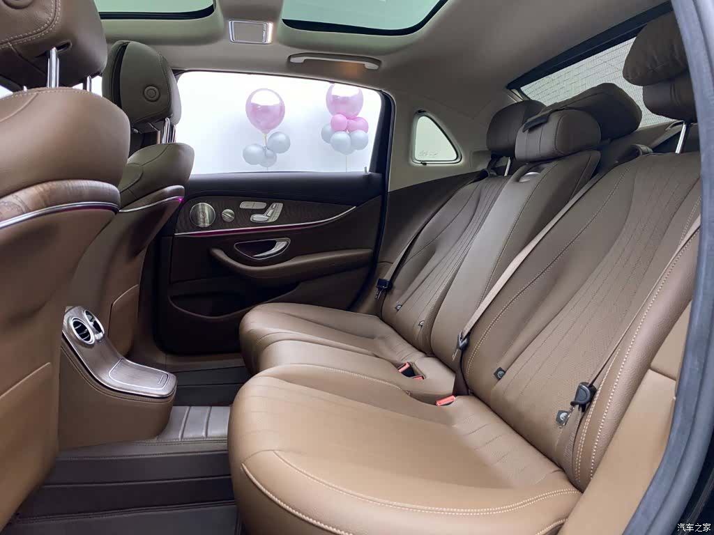 Mercedes-Benz E-Class, 2023 8